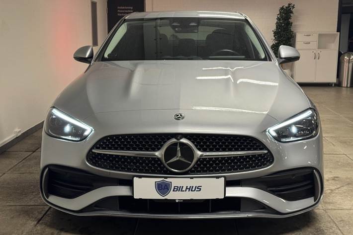 Sølv Mercedes C220 d fra 2022