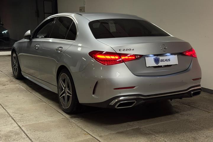 Sølv Mercedes C220 d fra 2022