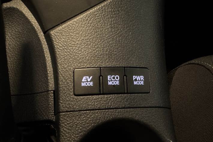 Sort Toyota Auris fra 2016