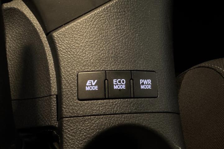 Sort Toyota Auris fra 2016