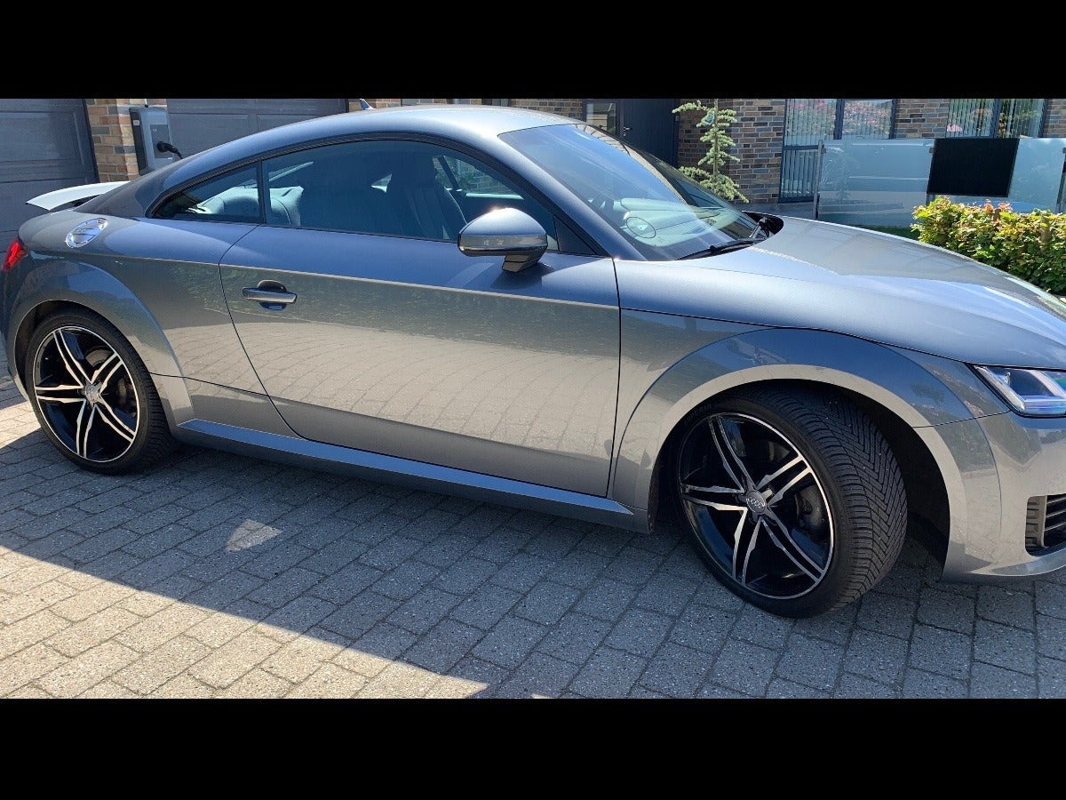 Grå Audi TT fra 2015