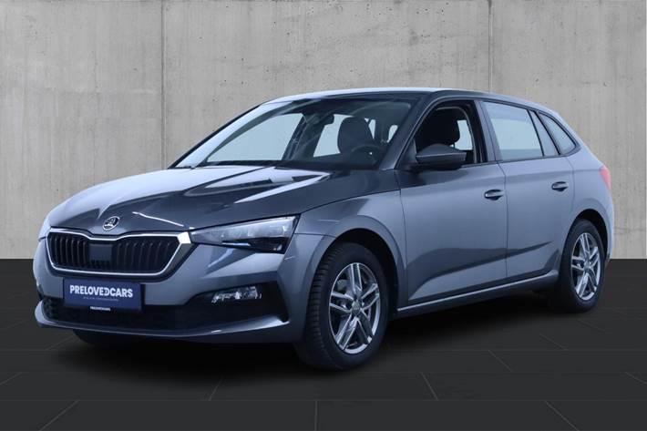 Grå Skoda Scala fra 2023