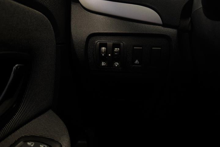 Orange Renault Grand Scenic III fra 2012