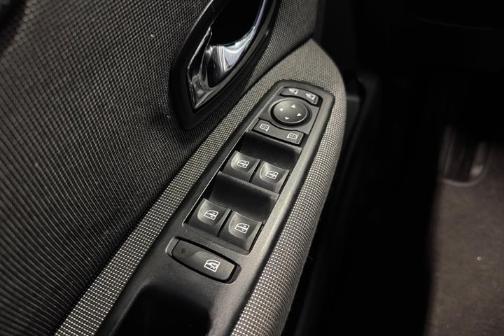 Orange Renault Grand Scenic III fra 2012