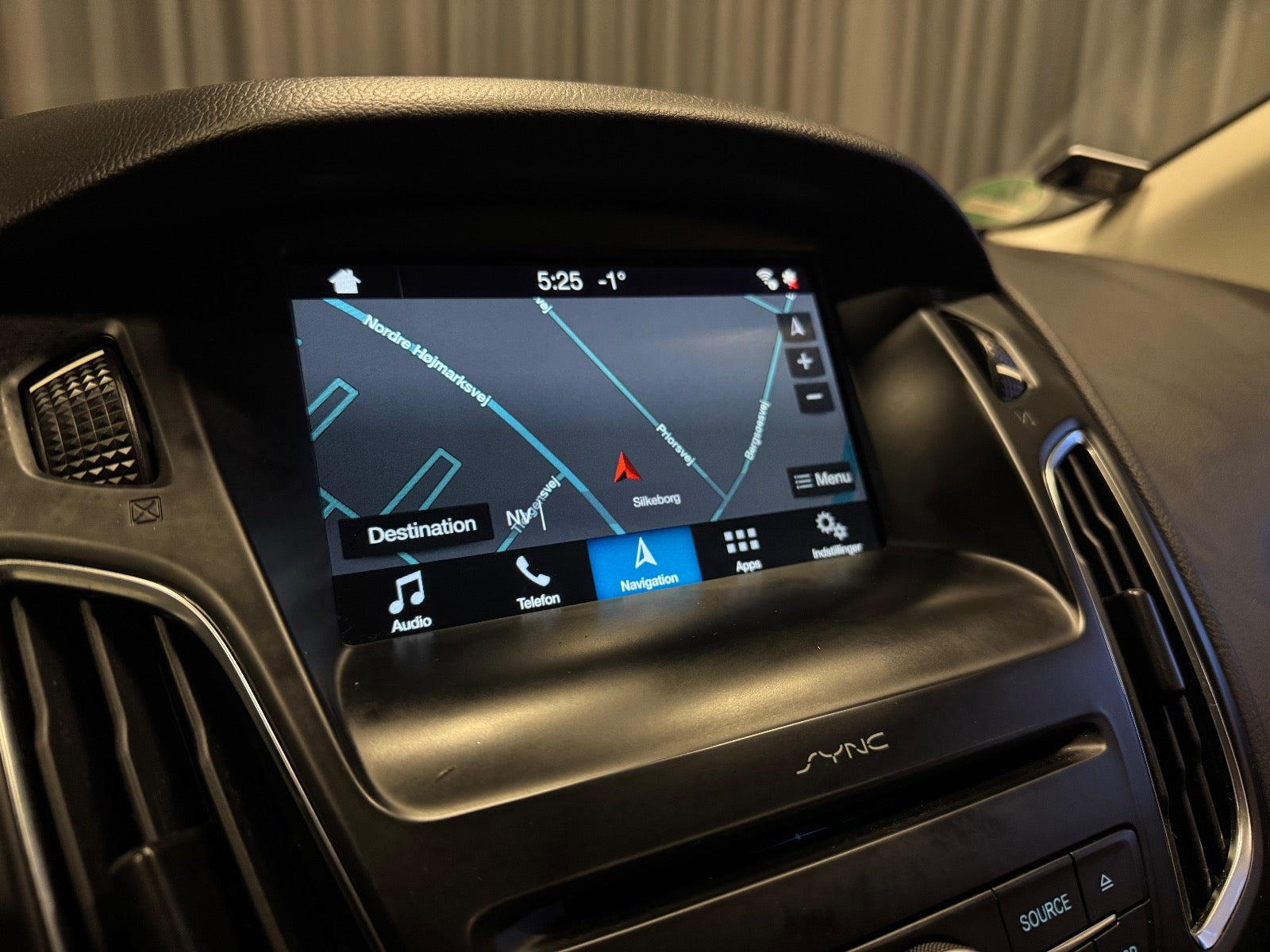 Grå Ford Focus fra 2017