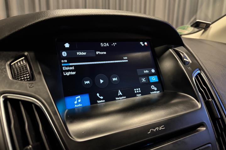 Grå Ford Focus fra 2017