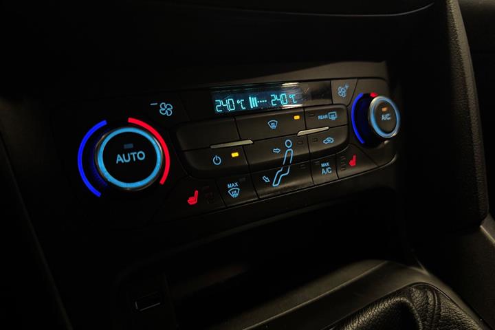 Grå Ford Focus fra 2017