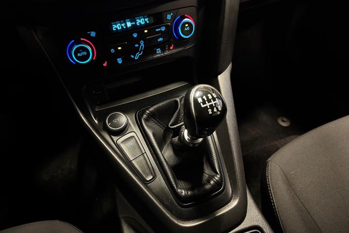 Grå Ford Focus fra 2017