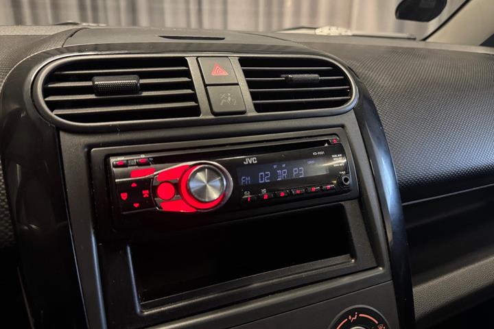 Sort Suzuki Splash fra 2013