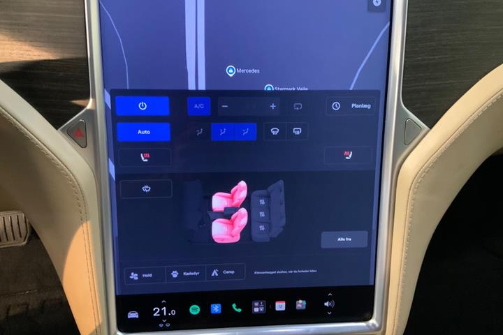 Brun Tesla Model S fra 2014