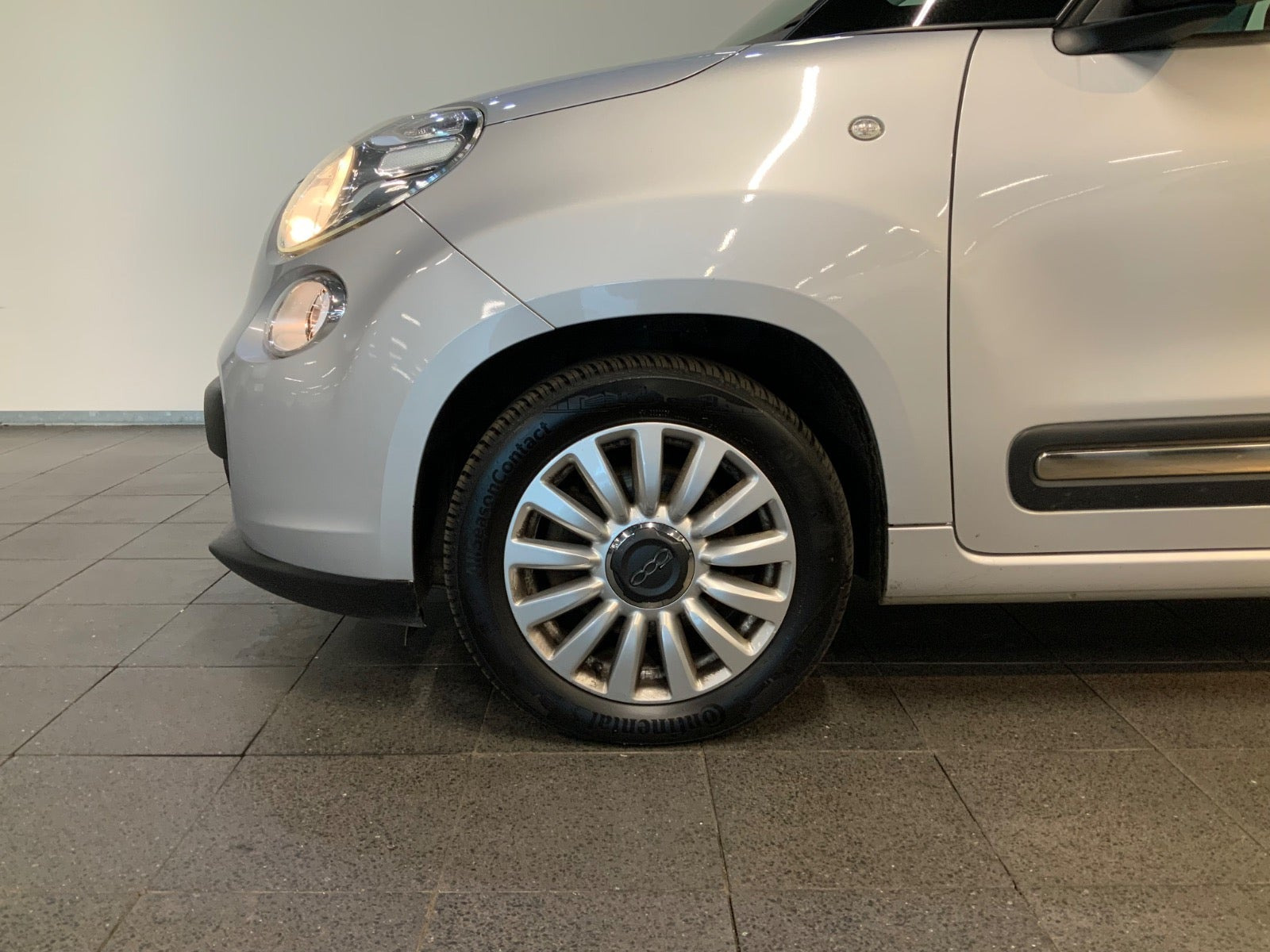 Sølv Fiat 500L fra 2012
