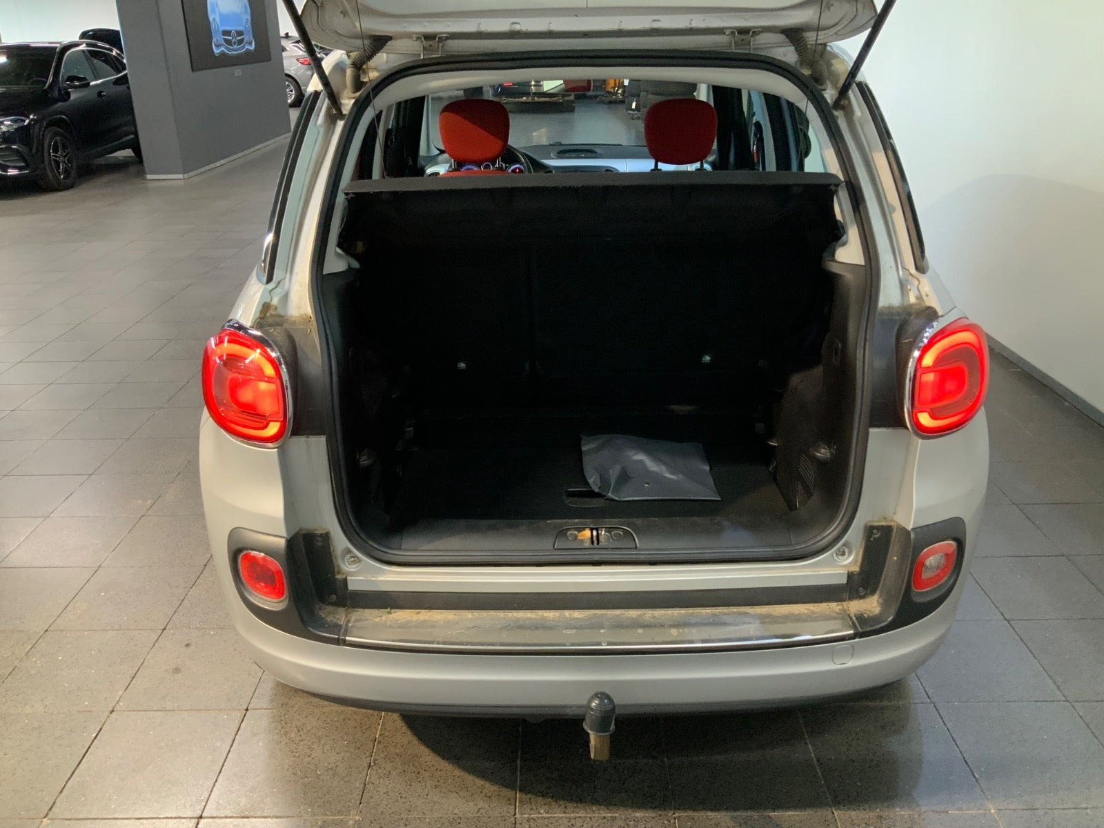 Sølv Fiat 500L fra 2012