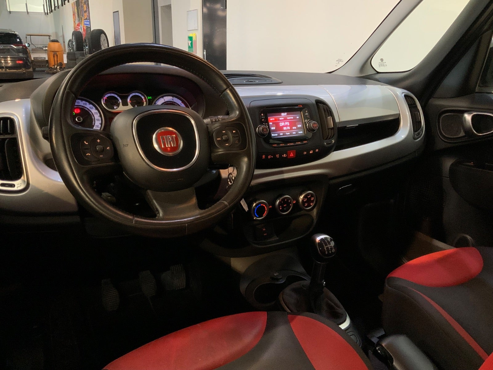 Sølv Fiat 500L fra 2012