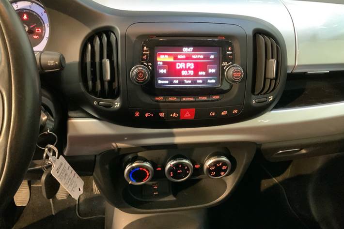 Sølv Fiat 500L fra 2012