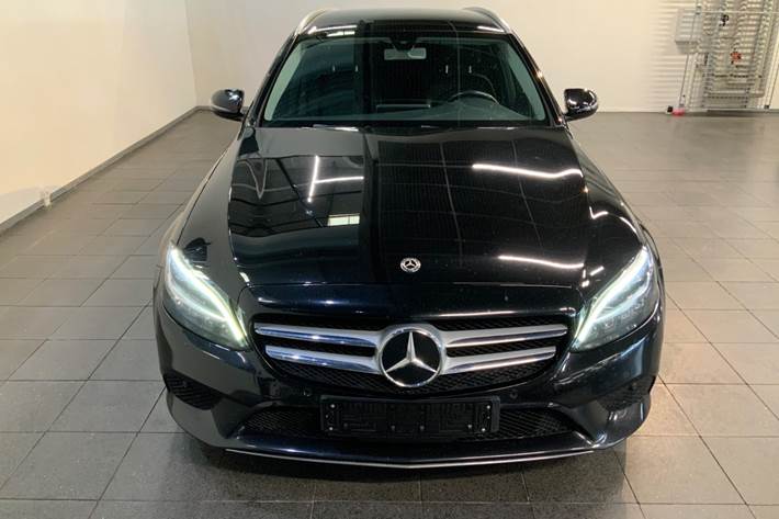 Sort Mercedes C220 d fra 2020