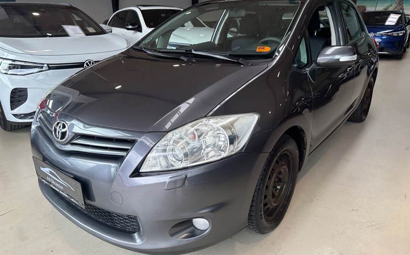 Toyota Auris 1,6 T2