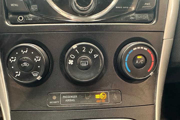 Grå Toyota Auris fra 2010