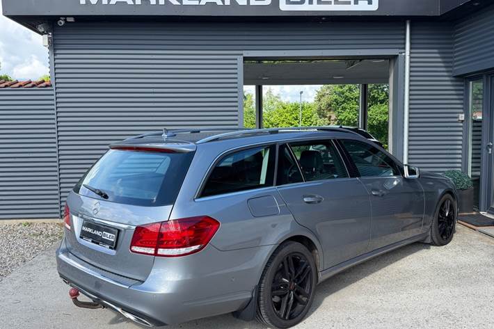 Sølv Mercedes E220 fra 2013