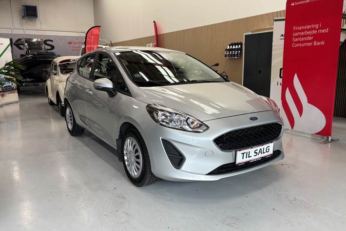 Sølv Ford Fiesta fra 2019
