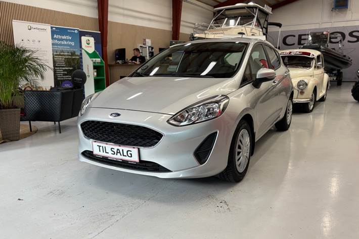 Sølv Ford Fiesta fra 2019