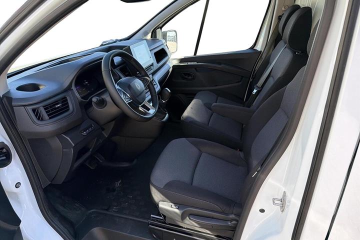 Hvid Renault Trafic fra 2025