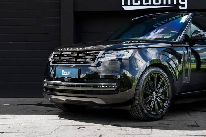 Sort Land Rover Range Rover fra 2024