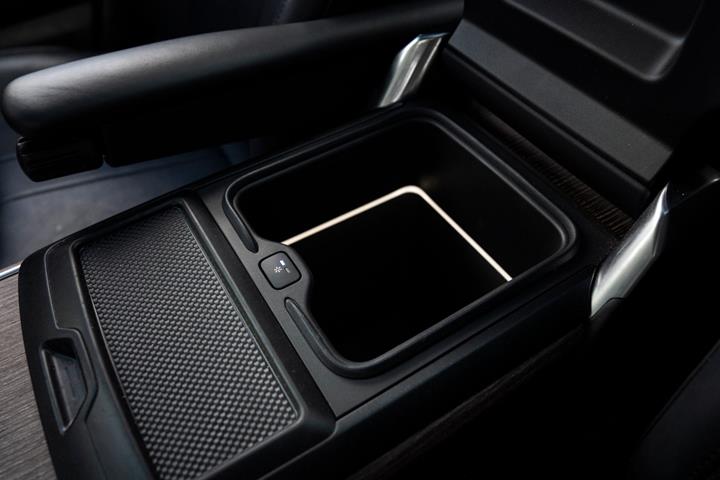 Sort Land Rover Range Rover fra 2024
