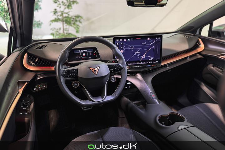 Hvid Cupra Tavascan fra 2025