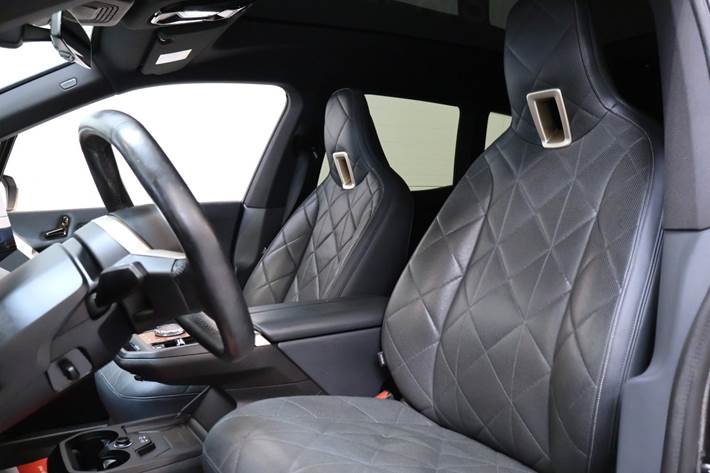 Hvid BMW iX fra 2022