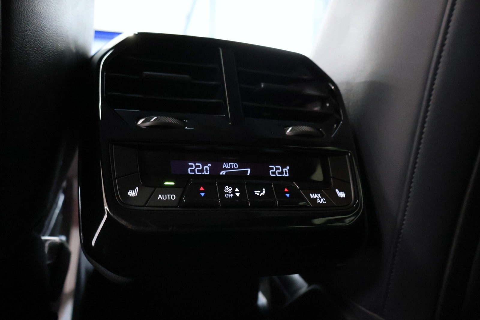 Hvid BMW iX fra 2022