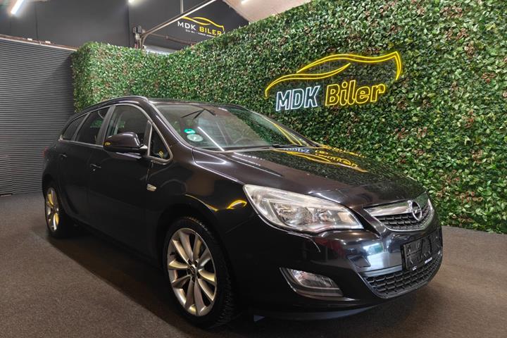 undefined Opel Astra fra 2011 set udefra