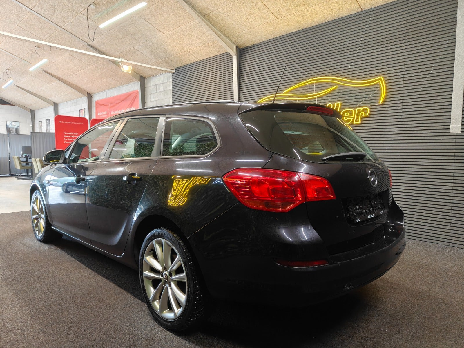 undefined Opel Astra fra 2011