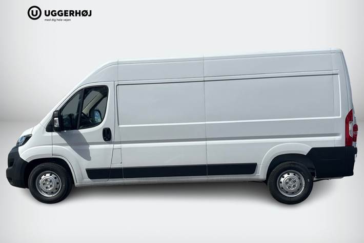 Hvid Peugeot Boxer 435 fra 2025