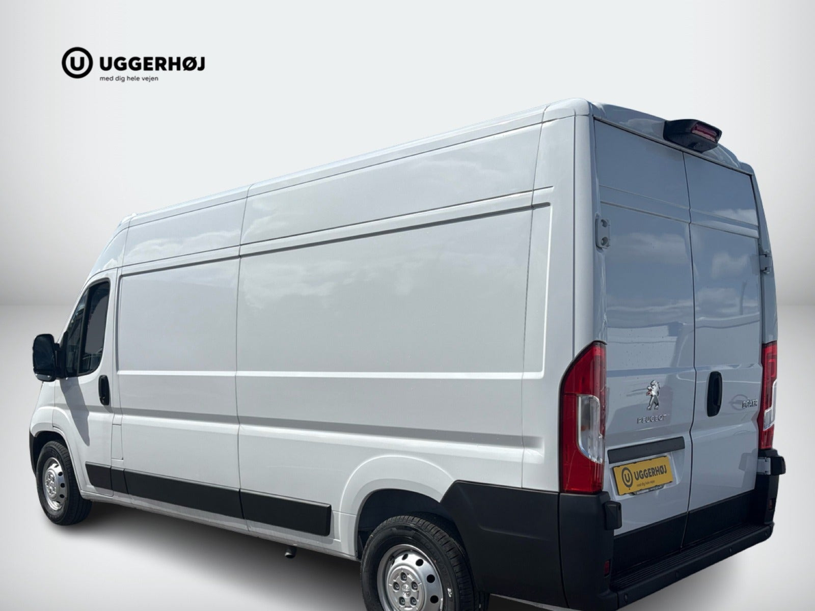 Hvid Peugeot Boxer 435 fra 2025