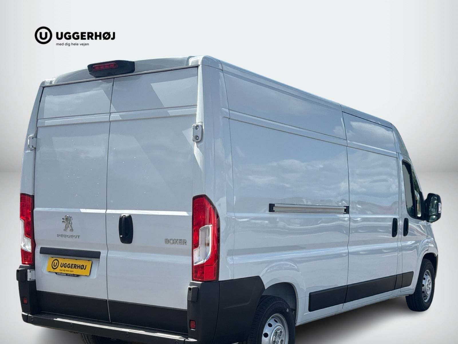 Hvid Peugeot Boxer 435 fra 2025