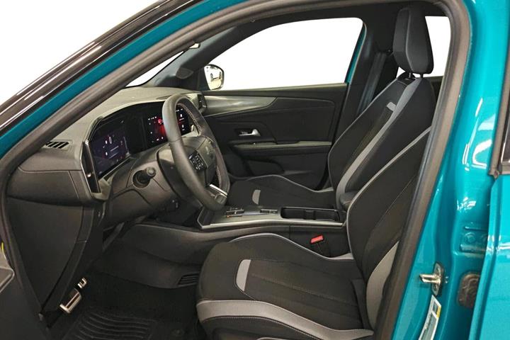Grøn Opel Mokka-e fra 2025