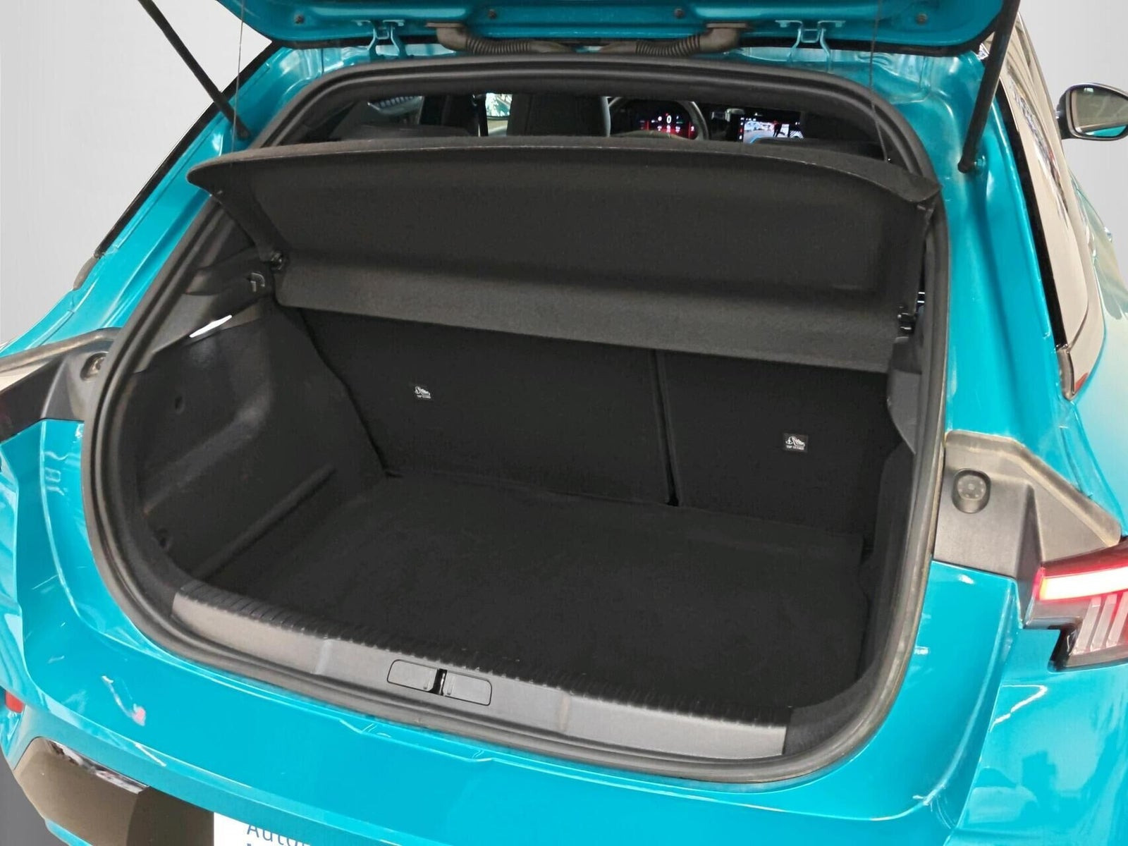 Grøn Opel Mokka-e fra 2025