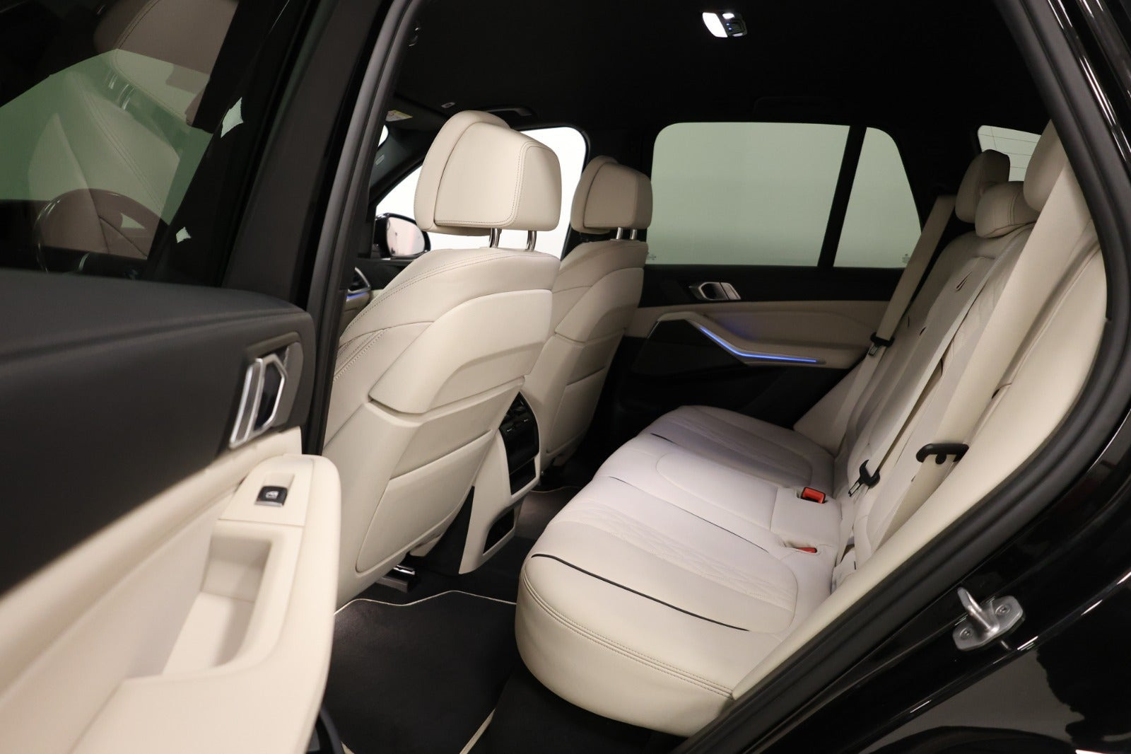 Sort BMW X5 fra 2022