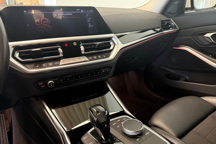 Hvid BMW 330d fra 2020