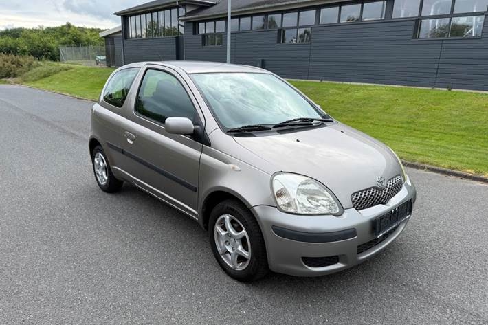 undefined Toyota Yaris fra 2003