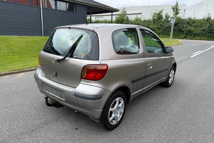 undefined Toyota Yaris fra 2003