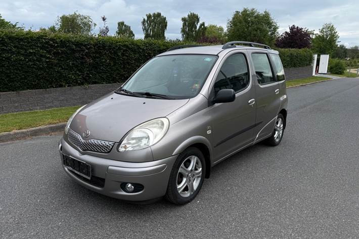 undefined Toyota Yaris Verso fra 2005