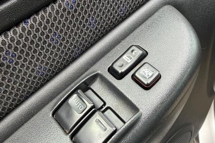 undefined Toyota Yaris Verso fra 2005 set indefra
