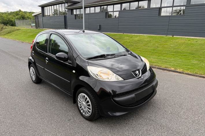 undefined Peugeot 107 fra 2009