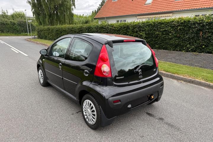 undefined Peugeot 107 fra 2009