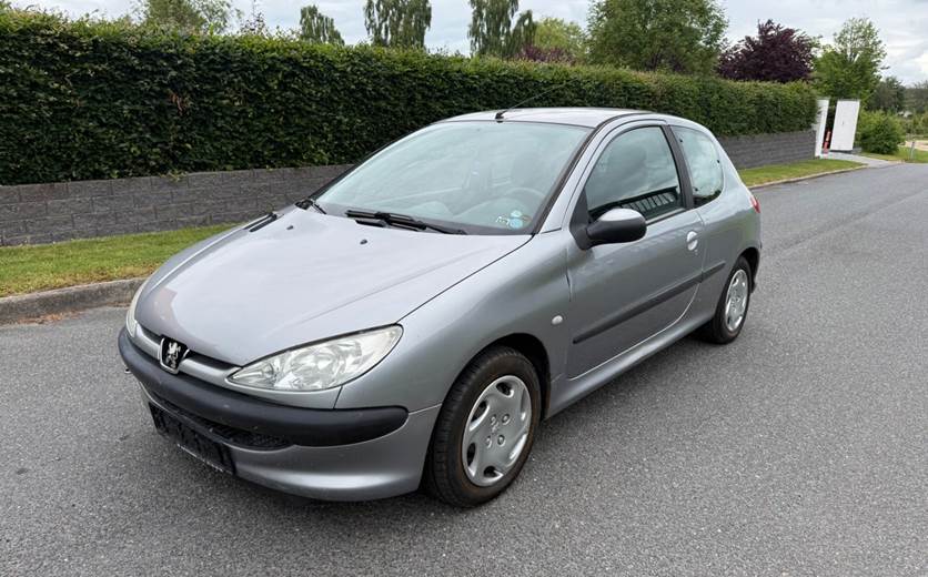 Peugeot 206 1,4 XR aut.