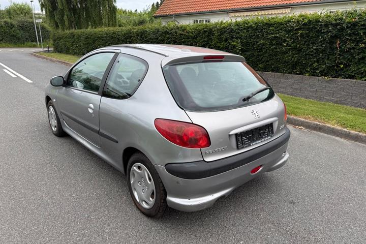 undefined Peugeot 206 fra 2003