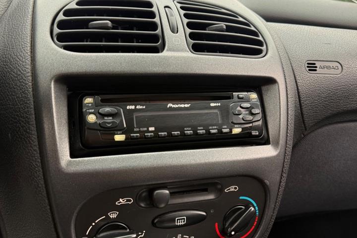undefined Peugeot 206 fra 2003