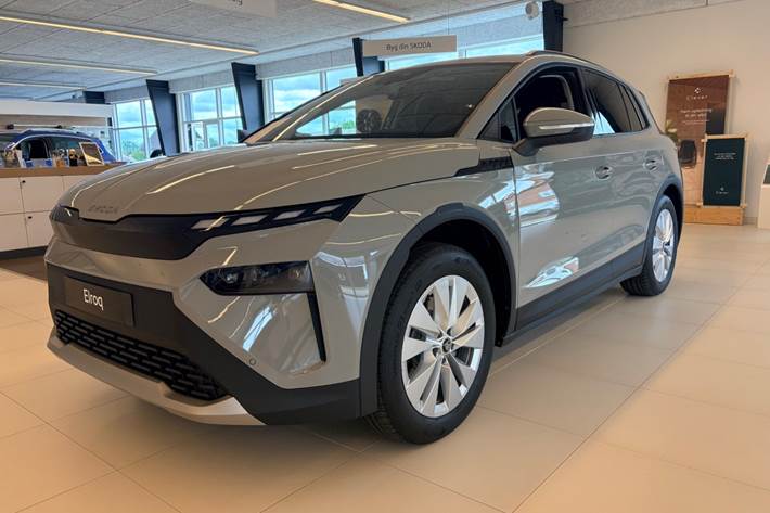 Grå Skoda Elroq fra 2026 set udefra