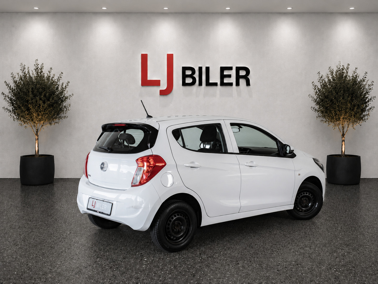 Hvid Opel Karl fra 2016